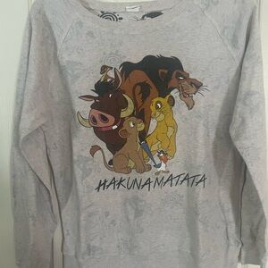 Disney Lion King “Hakuna Matata” long sleeve women’s XL t-shirt.